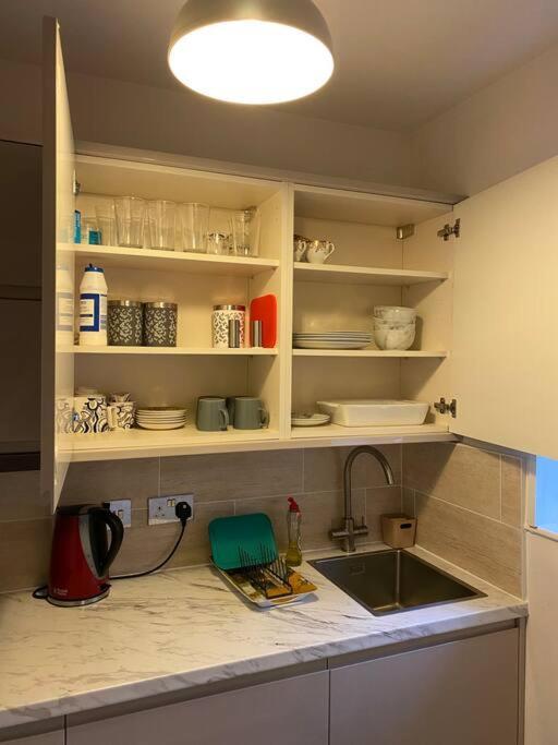 Private In Wrose, Shipley, Bradford Apartment *