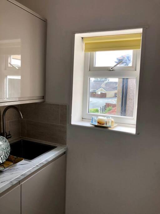 Private In Wrose, Shipley, Bradford Apartment *